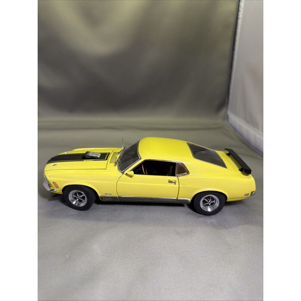 Danbury Mint 1:24 1970 Ford Mustang Mach 1 428 CJ - Yellow - 100% COMPLETE
